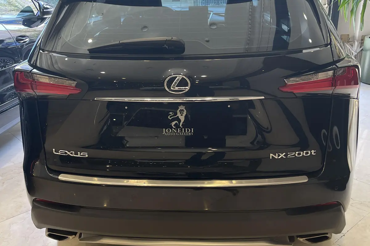 لکسوس،  NX