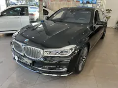 ب ام و، سری 7