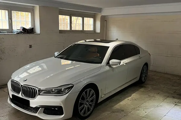 ب ام و، سری 7