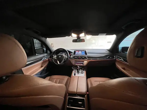 ب ام و، سری 7