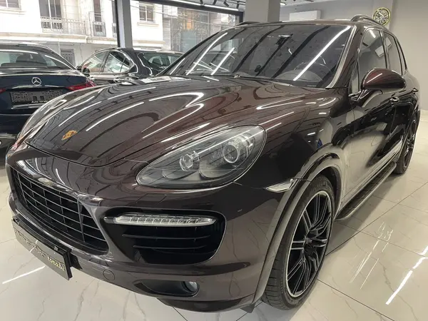 پورشه، کاین