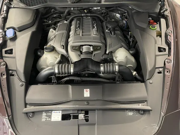 پورشه، کاین