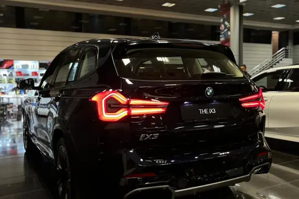 پیش فروش ب ام و، iX3