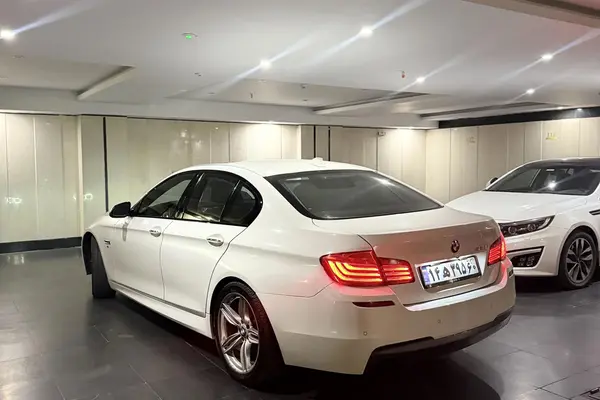 ب ام و، سری 5 سدان