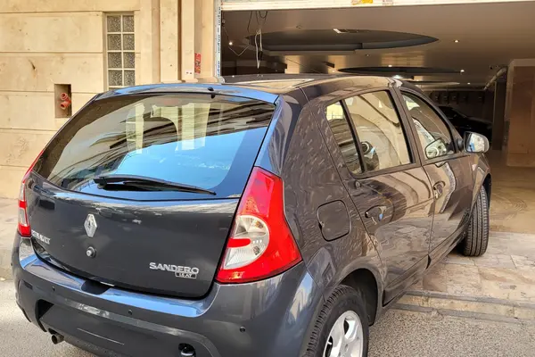 رنو، ساندرو