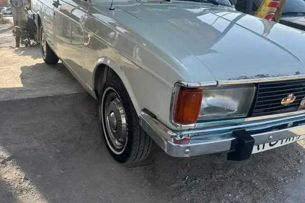 پیکان، سدان