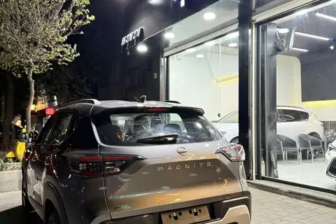 نیسان، مگنایت