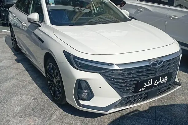 فونیکس  آریزو 8 (Z8)