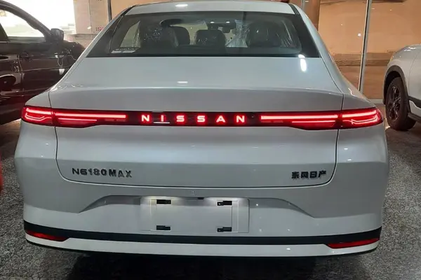 نیسان  N6