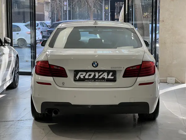 ب ام و، سری 5 سدان