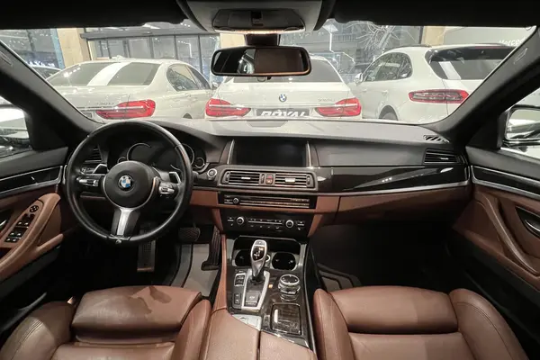 ب ام و، سری 5 سدان