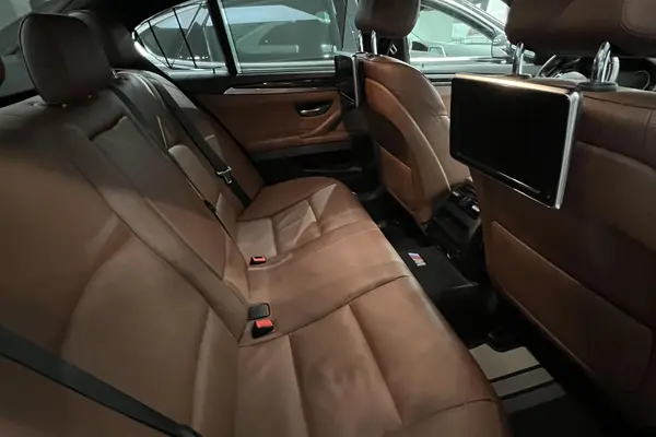 ب ام و، سری 5 سدان