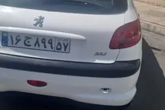 پژو، 206
