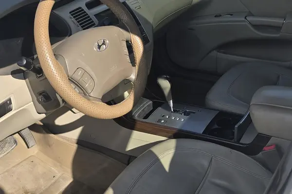 هیوندای، آزرا (گرنجور)