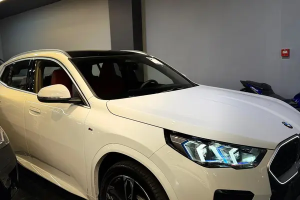 حواله ب ام و، X2