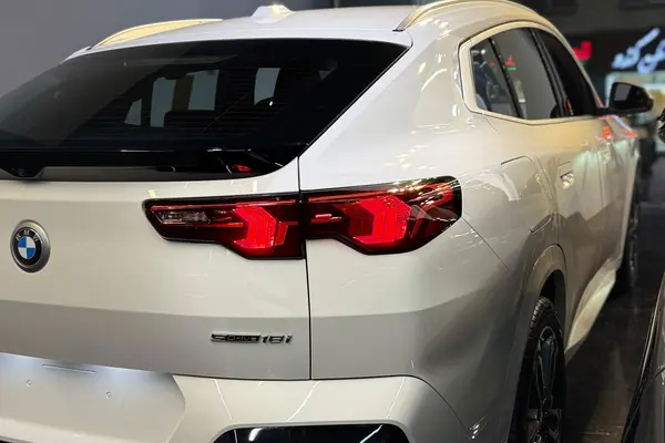 حواله ب ام و، X2