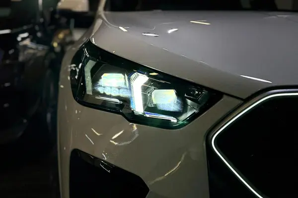 حواله ب ام و، X2