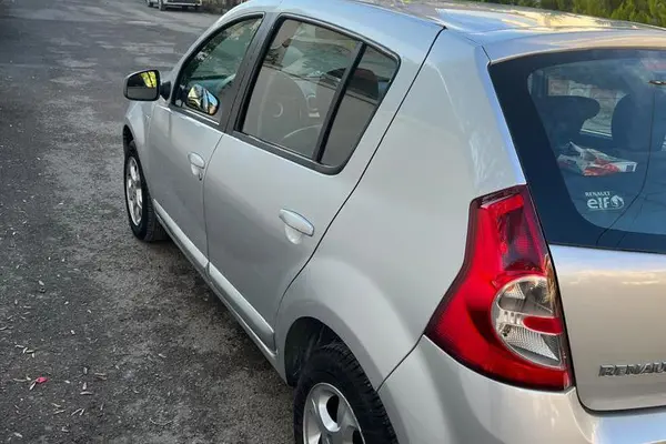 رنو، ساندرو