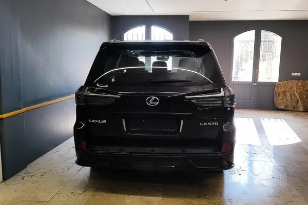 لکسوس، LX