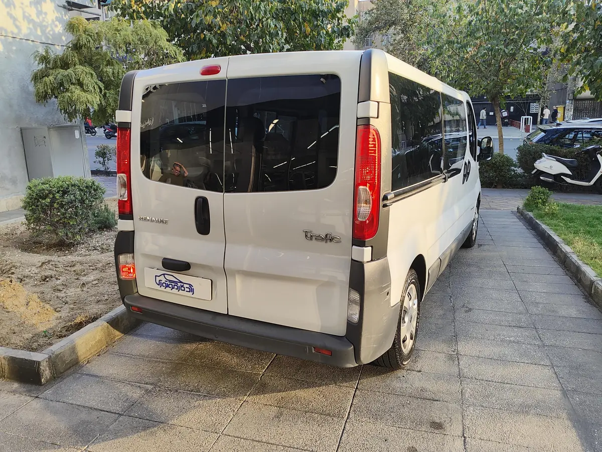 رنو،  ترافیک