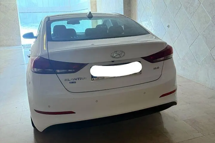 هیوندای  النترا