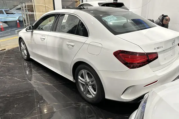 بنز، کلاس A سدان