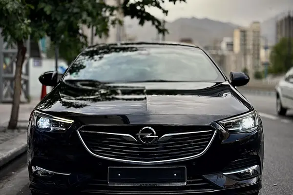 اپل، اینسیگنیا