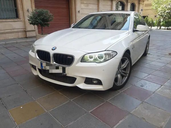 ب ام و، سری 5 سدان