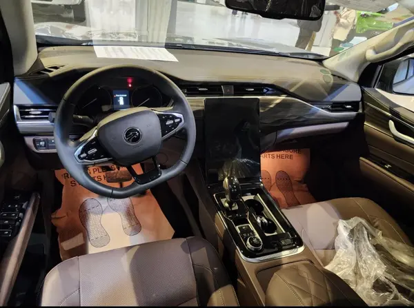 پیش فروش نیسان، ترا