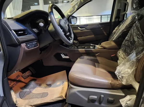 پیش فروش نیسان، ترا