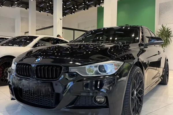 ب ام و، سری 3 سدان