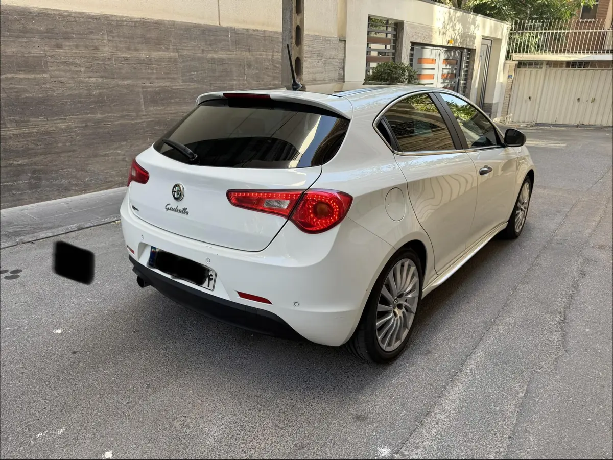 آلفارومئو،  جولیتا