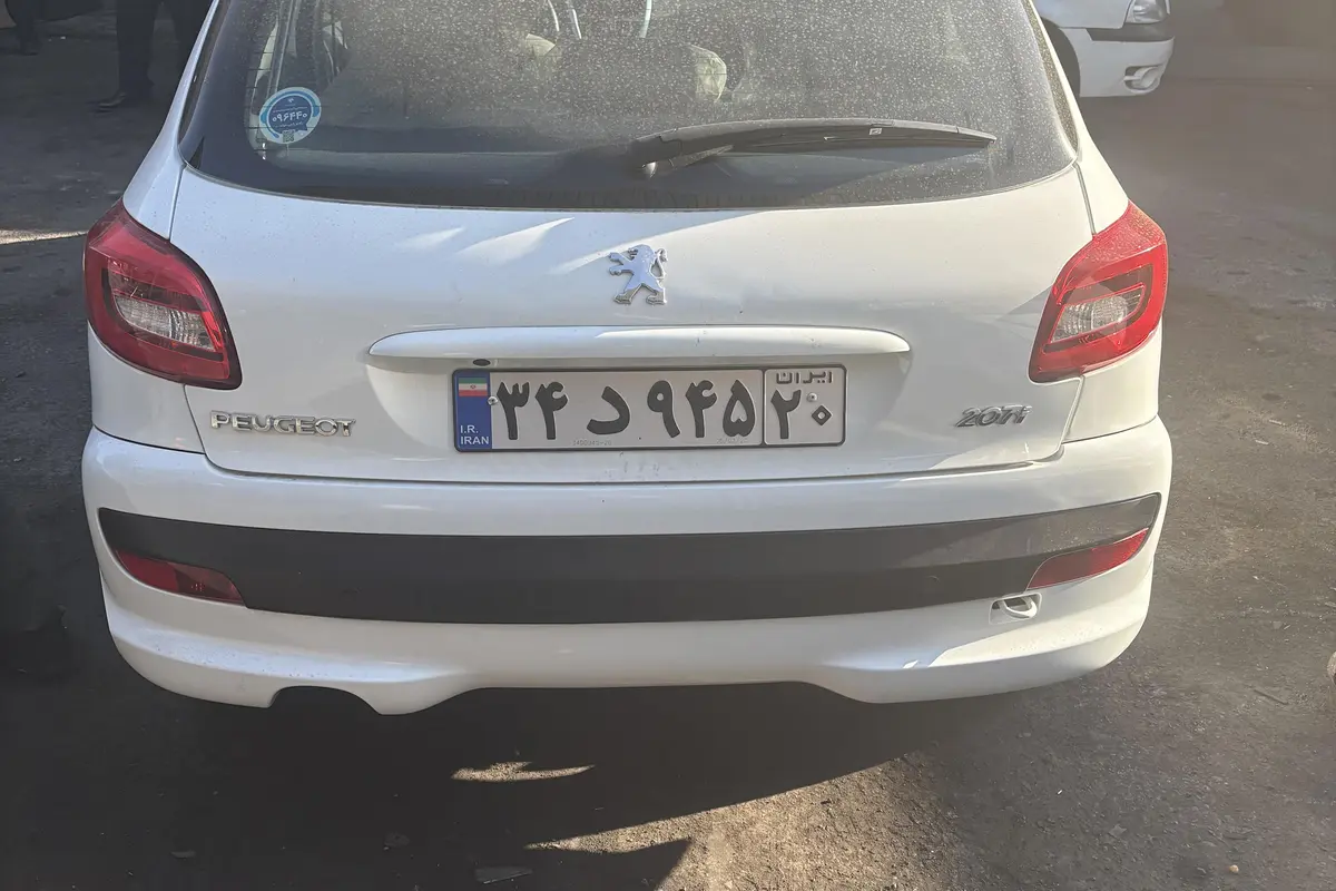 پژو،  207