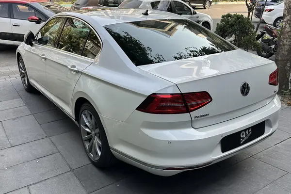 فولکس  پاسات