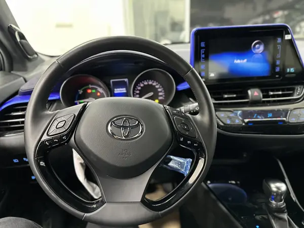 تویوتا، C-HR هیبرید