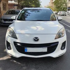 مزدا، 3 نیو صندوق دار