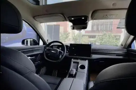 پیش فروش ایرس، HM5 EREV