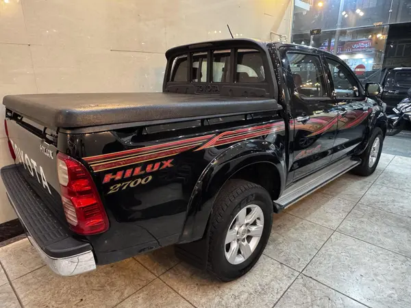 تویوتا، هایلوکس دو کابین