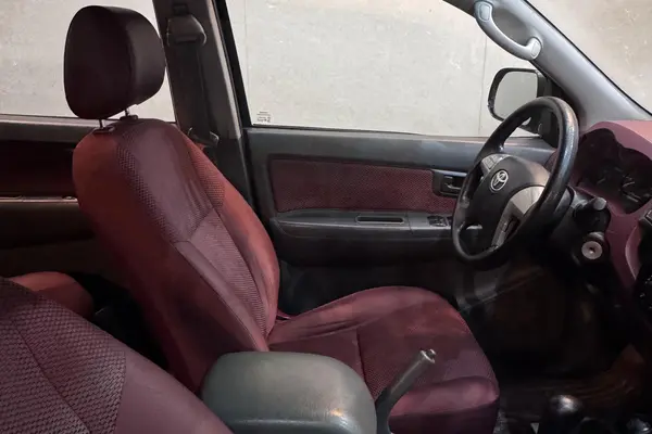 تویوتا، هایلوکس دو کابین