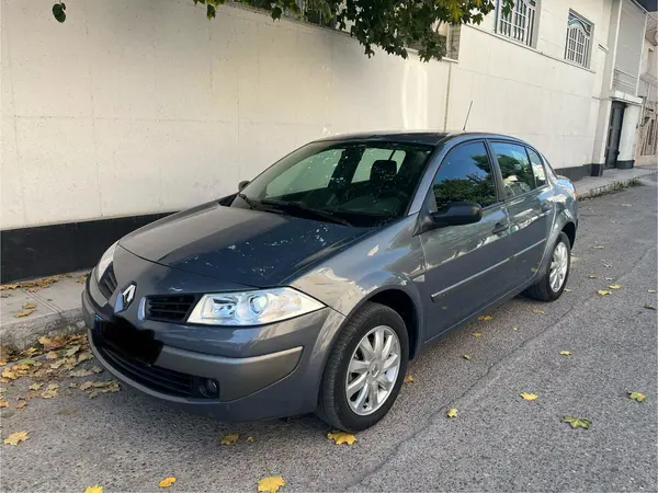 رنو، مگان (وارداتی)