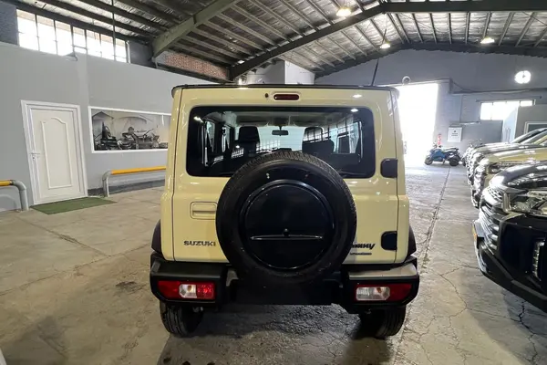 سوزوکی، جیمنی 5 در