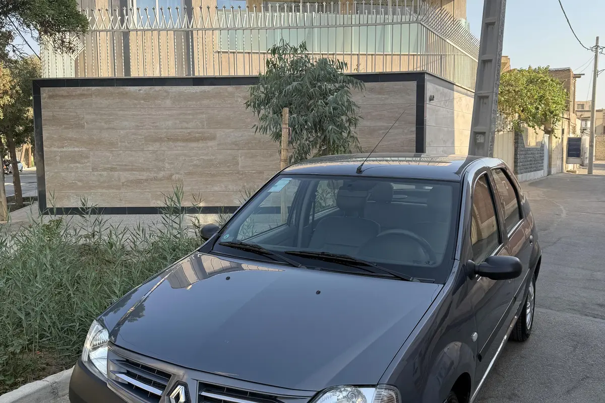رنو،  پارس تندر