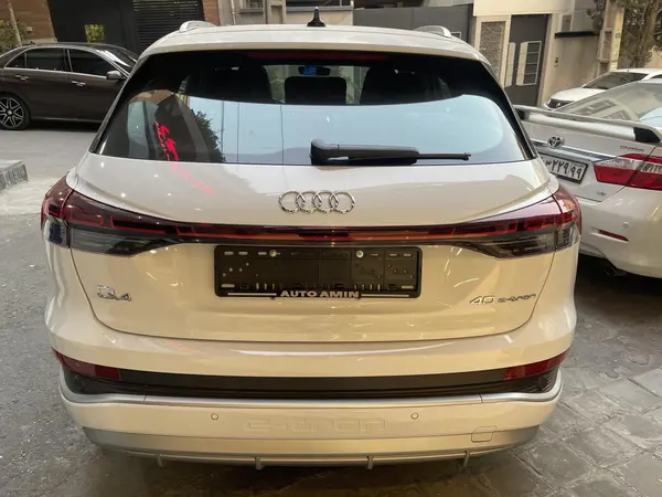 آئودی، Q4 e-tron