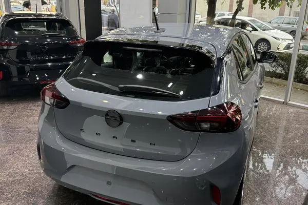 پیش فروش اپل، کورسا