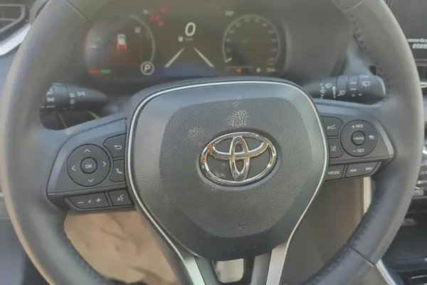 تویوتا، راوفور هیبرید