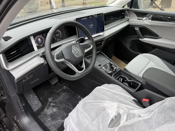 فولکس، تایرون L