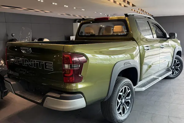 اینفینیت، اکسپلورر