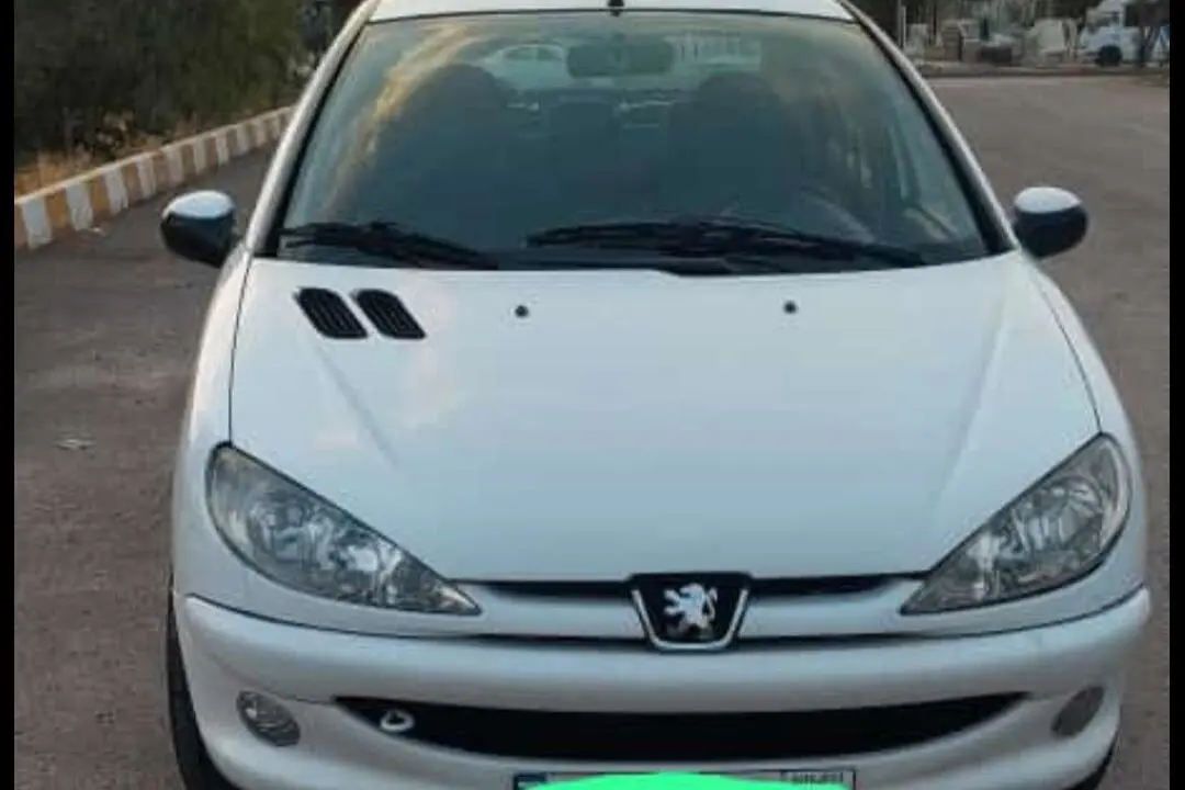 پژو،  206