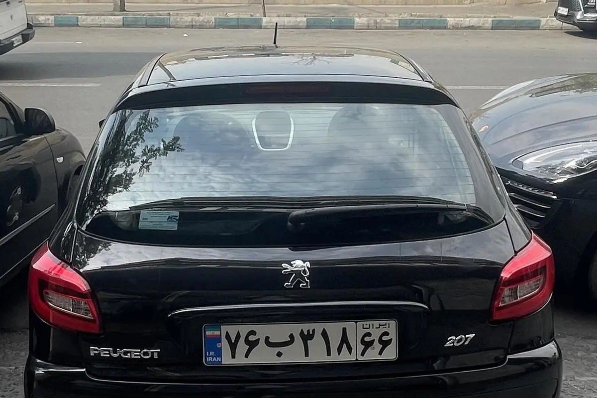پژو،  207