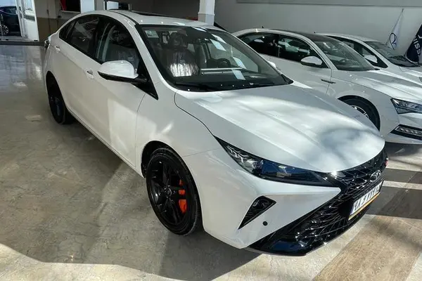 فونیکس، آریزو 6 جی تی (Z6 GT)